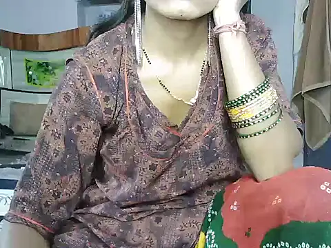 Snapshot of ROSE_GOLDE chatting on June 19, 6:52 am ROSE GOLDE online show from June 19, 6:52 am