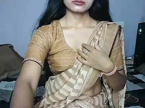 Snapshot of ROSE_GOLDE chatting on May 27, 1:18 pm ROSE GOLDE online show from May 27, 1:18 pm