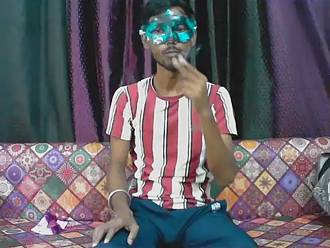 Snapshot of horny__couple_ chatting on September 17, 4:42 pm horny couple online show from September 17, 4:42 pm