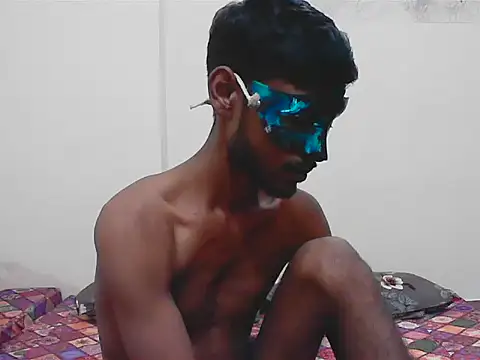 Snapshot of horny__couple_ chatting on September 19, 5:33 am horny couple online show from September 19, 5:33 am