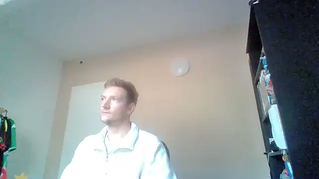 Snapshot of BronBreakerXL chatting on October 25, 1:34 pm BronBreakerXL online show from October 25, 1:34 pm