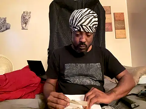 viceutk1 online show from October 10, 9:32 am