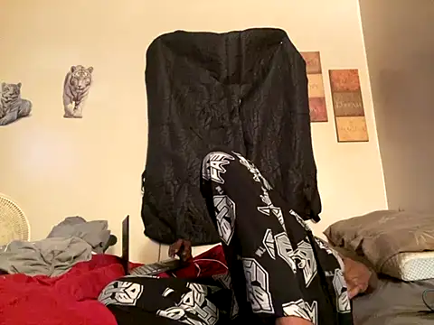 viceutk1 online show from October 5, 12:34 am