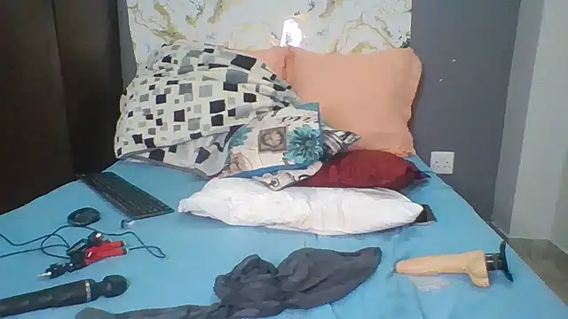 CouplesX96xx online show from April 24, 12:34 am