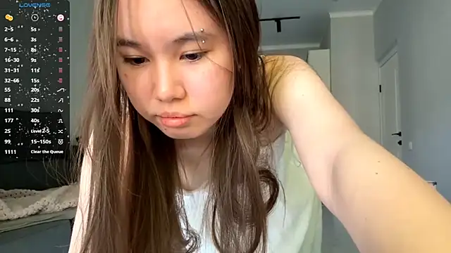 Wow Akemi online show from September 27, 8:42 am