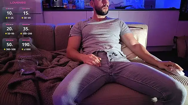 boiteasex online show from April 3, 4:30 am