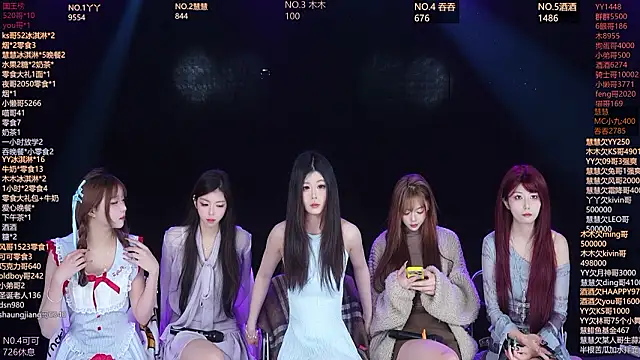 EYgirl222 online show from March 17, 7:22 am