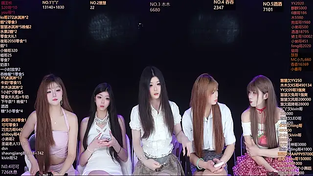 EYgirl222 online show from March 28, 7:31 am