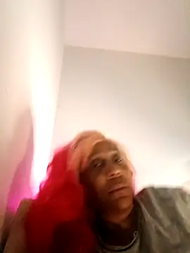 iamlalamilano online show from April 14, 10:15 pm