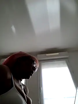 iamlalamilano online show from April 12, 12:41 pm