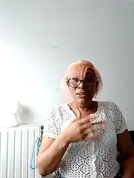 iamlalamilano online show from April 16, 11:44 am