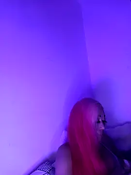 iamlalamilano online show from February 13, 9:37 pm