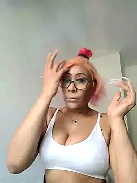 iamlalamilano online show from March 28, 12:39 pm