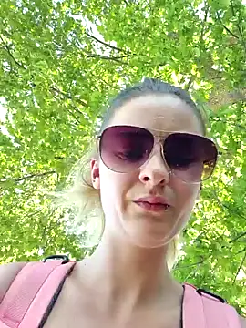 Melly4You online show from May 25, 1:32 pm