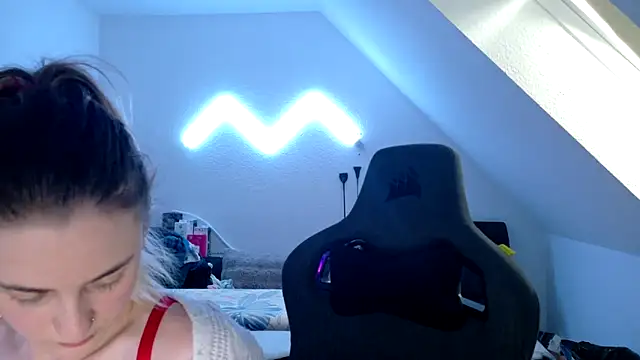 Melly4You online show from May 17, 3:56 pm