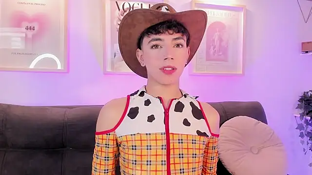 Snapshot of evan_voss chatting on November 14, 3:15 pm evan voss online show from November 14, 3:15 pm