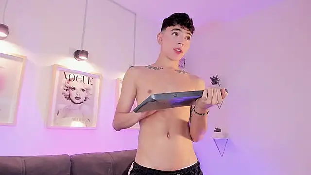 Snapshot of evan_voss chatting on November 12, 12:31 pm evan voss online show from November 12, 12:31 pm