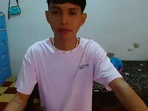 skinny1hugecock27 online show from April 16, 1:01 pm