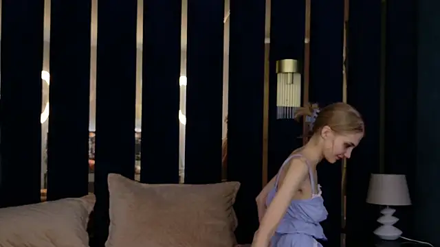 4example Chloe online show from March 3, 5:58 am