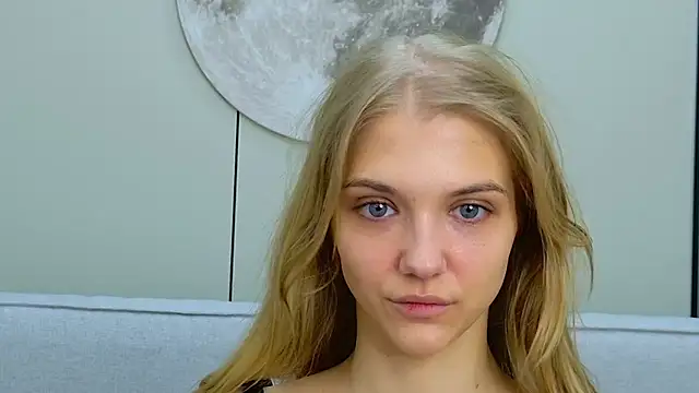 Snapshot of 4example_Chloe chatting on March 1, 10:48 am 4example Chloe online show from March 1, 10:48 am