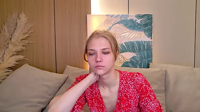Snapshot of 4example_Chloe chatting on May 22, 5:27 am 4example Chloe online show from May 22, 5:27 am