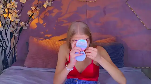 4example Chloe online show from October 18, 10:50 am