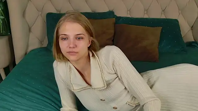 4example Chloe online show from March 25, 5:51 am