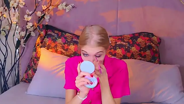 4example Chloe online show from November 7, 11:04 am