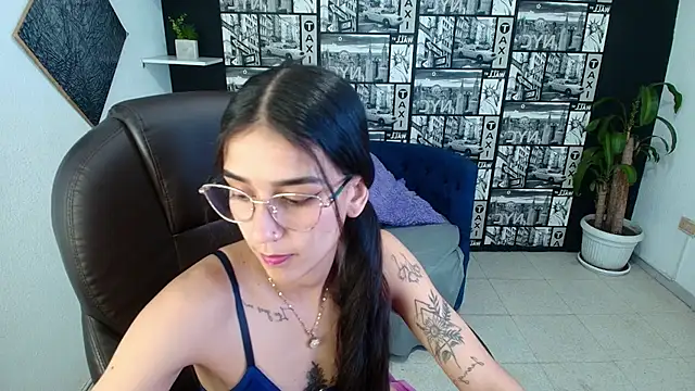 DanielaMonroe online show from November 22, 9:35 pm