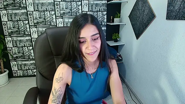 Snapshot of DanielaMonroe chatting on December 20, 9:17 pm DanielaMonroe online show from December 20, 9:17 pm