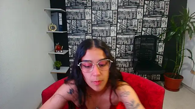 DanielaMonroe online show from May 13, 8:49 pm