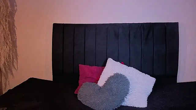 Snapshot of DanielaMonroe chatting on January 15, 10:35 pm DanielaMonroe online show from January 15, 10:35 pm