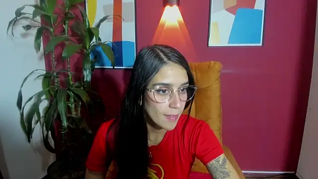 Snapshot of DanielaMonroe chatting on January 9, 12:06 am DanielaMonroe online show from January 9, 12:06 am