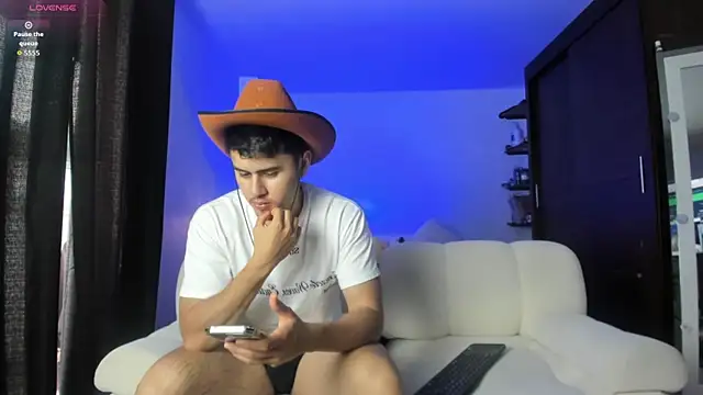 twinguys online show from October 17, 3:25 pm