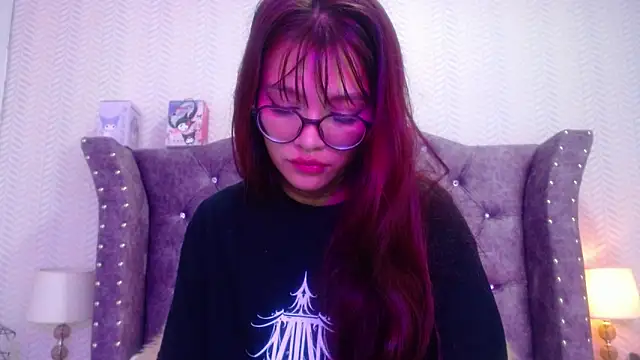 Snapshot of RavenLove_ chatting on November 5, 10:18 am RavenLove online show from November 5, 10:18 am