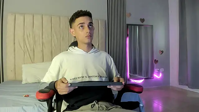 nathan shimmer online show from February 23, 9:04 pm