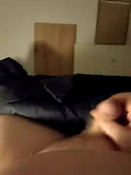 Snapshot of Tupfen chatting on March 2, 8:38 pm Tupfen online show from March 2, 8:38 pm