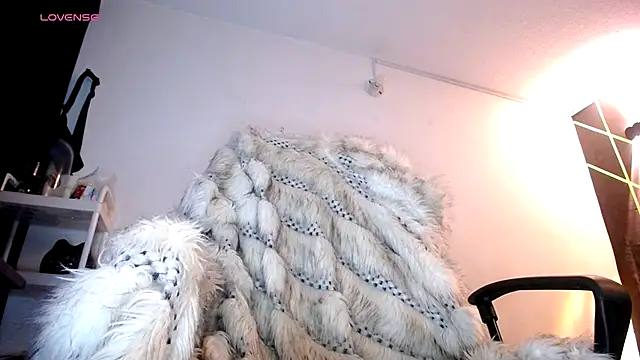 LickMyInk online show from December 20, 5:43 am