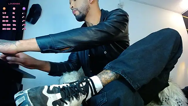 LickMyInk online show from October 8, 2:35 am