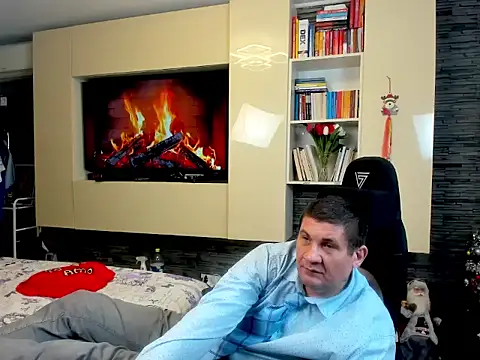 SpartacusDaddy48 online show from February 11, 1:49 am