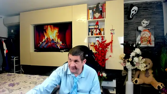 SpartacusDaddy48 online show from March 25, 1:17 am