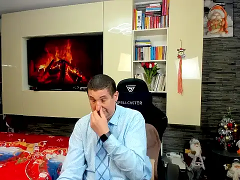 SpartacusDaddy48 online show from February 6, 4:47 pm