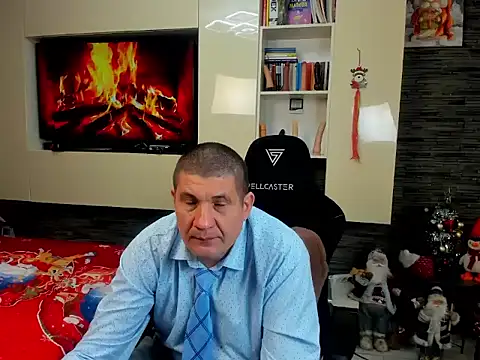 SpartacusDaddy48 online show from January 15, 9:34 am