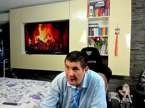 SpartacusDaddy48 online show from February 8, 10:02 am