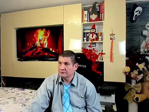 SpartacusDaddy48 online show from March 19, 2:55 am