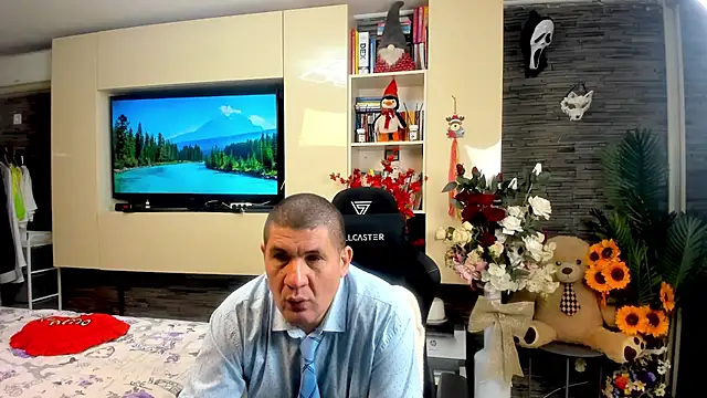 SpartacusDaddy48 online show from May 9, 8:50 am
