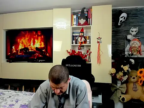 SpartacusDaddy48 online show from March 2, 9:22 pm