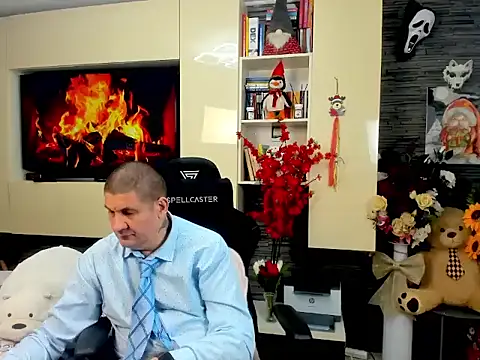 SpartacusDaddy48 online show from February 27, 4:51 pm