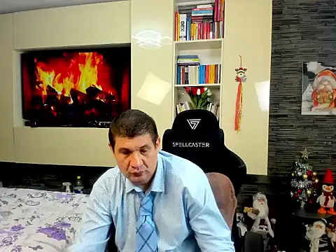 SpartacusDaddy48 online show from February 11, 4:40 pm