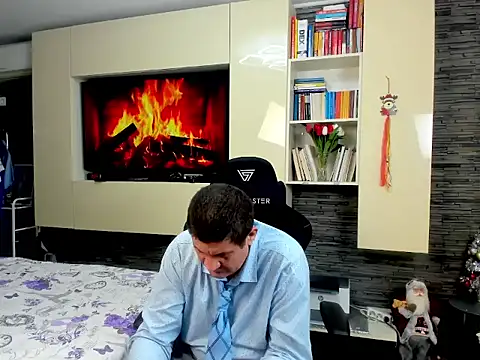 SpartacusDaddy48 online show from February 8, 10:07 pm